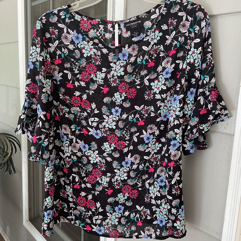 Liz Claiborne Women’s Career Black Floral Top Size Large Petite Short Sleeve EUC